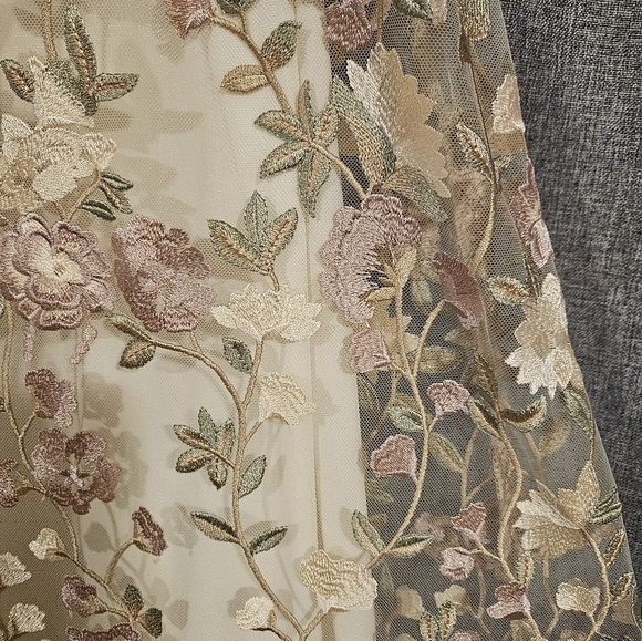 NWT Monique Lhuillier Size 12 Floral Embroidered Gown Maxi Long Formal Dress - Picture 2 of 8